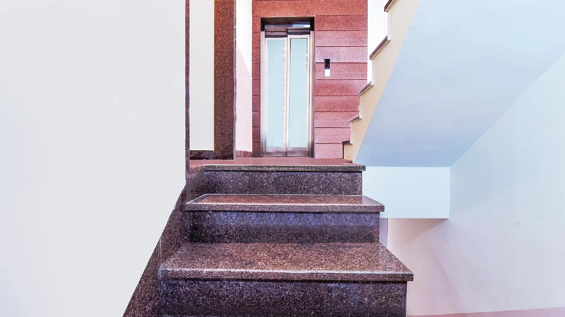 Fabhotel Samrat Regency Udaipur